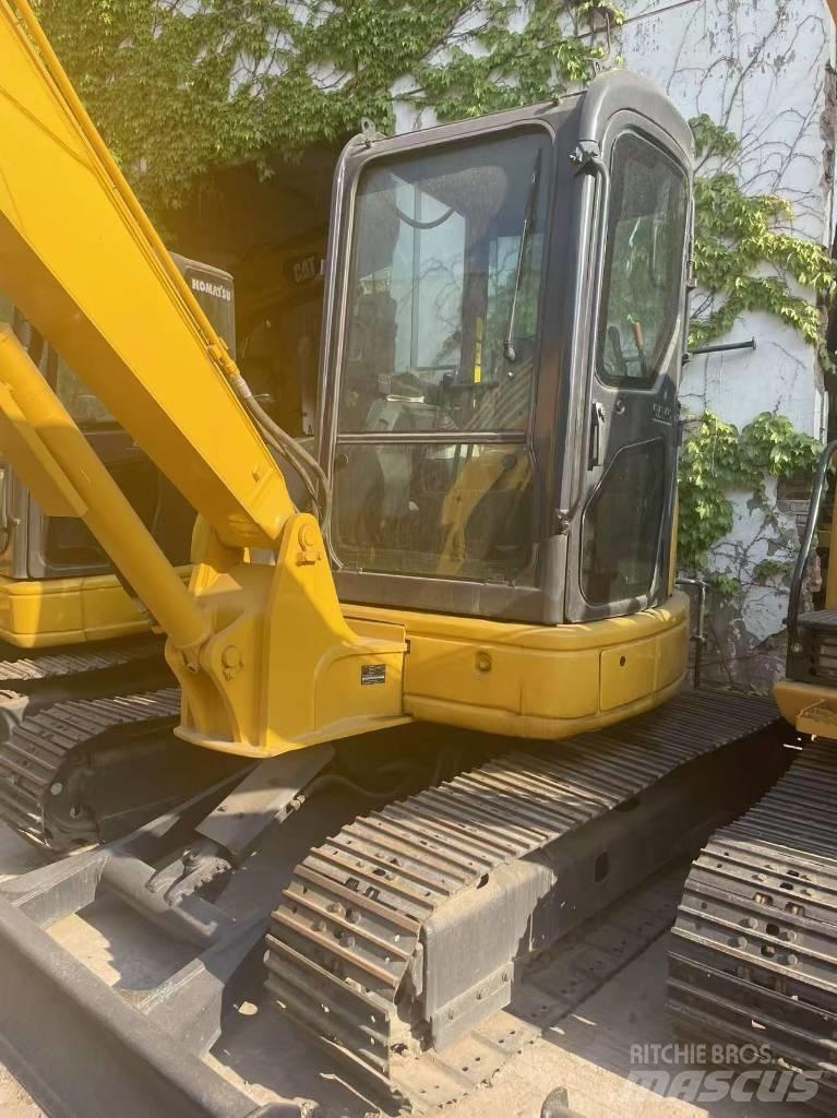 Komatsu PC 55 حفارات زحافة