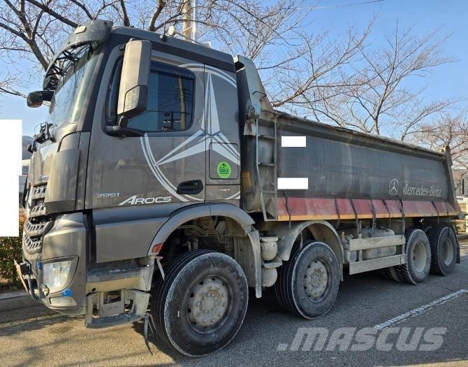 Mercedes-Benz 3951 عربات نقل قلابة للمواقع