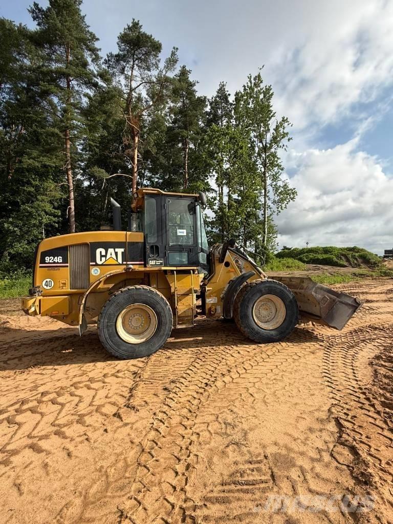 CAT 924 G لوادر بعجل