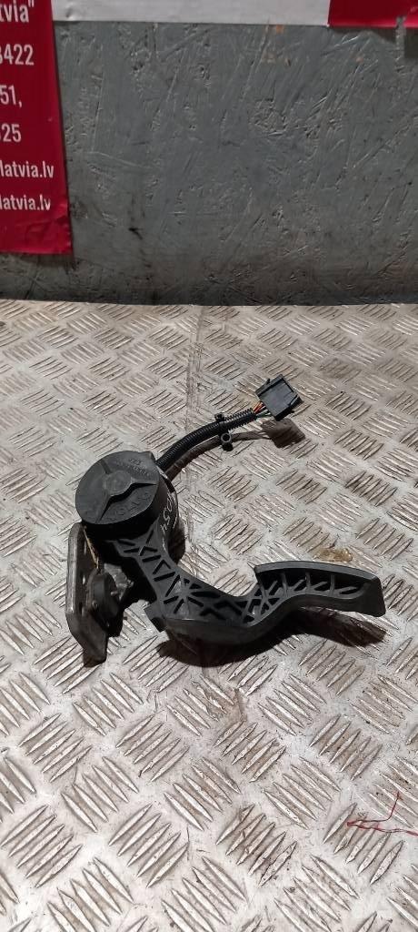 Volvo FH 12  20488271 كابينة والداخلية