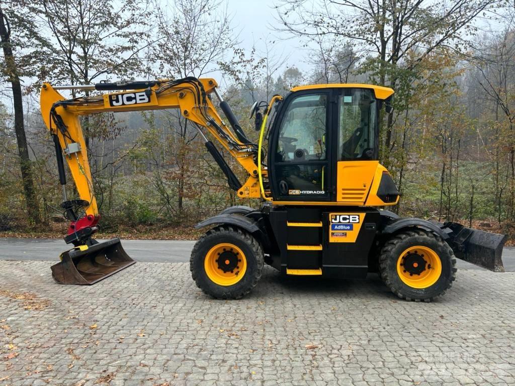 JCB HD 110 WT 4F حفارات بعجل