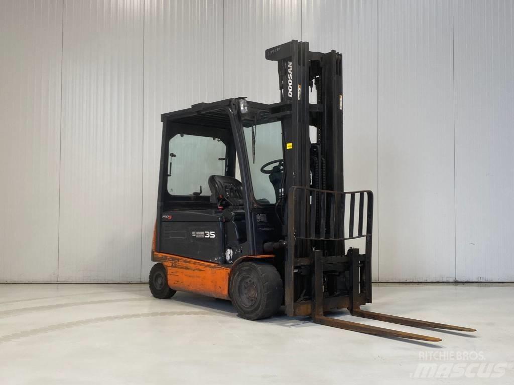 Doosan B35X-5 شاحنات ذات رافعات شوكية تعمل بالكهرباء