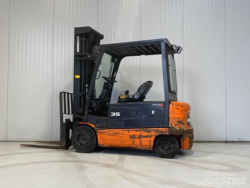 Doosan B35X-5 شاحنات ذات رافعات شوكية تعمل بالكهرباء