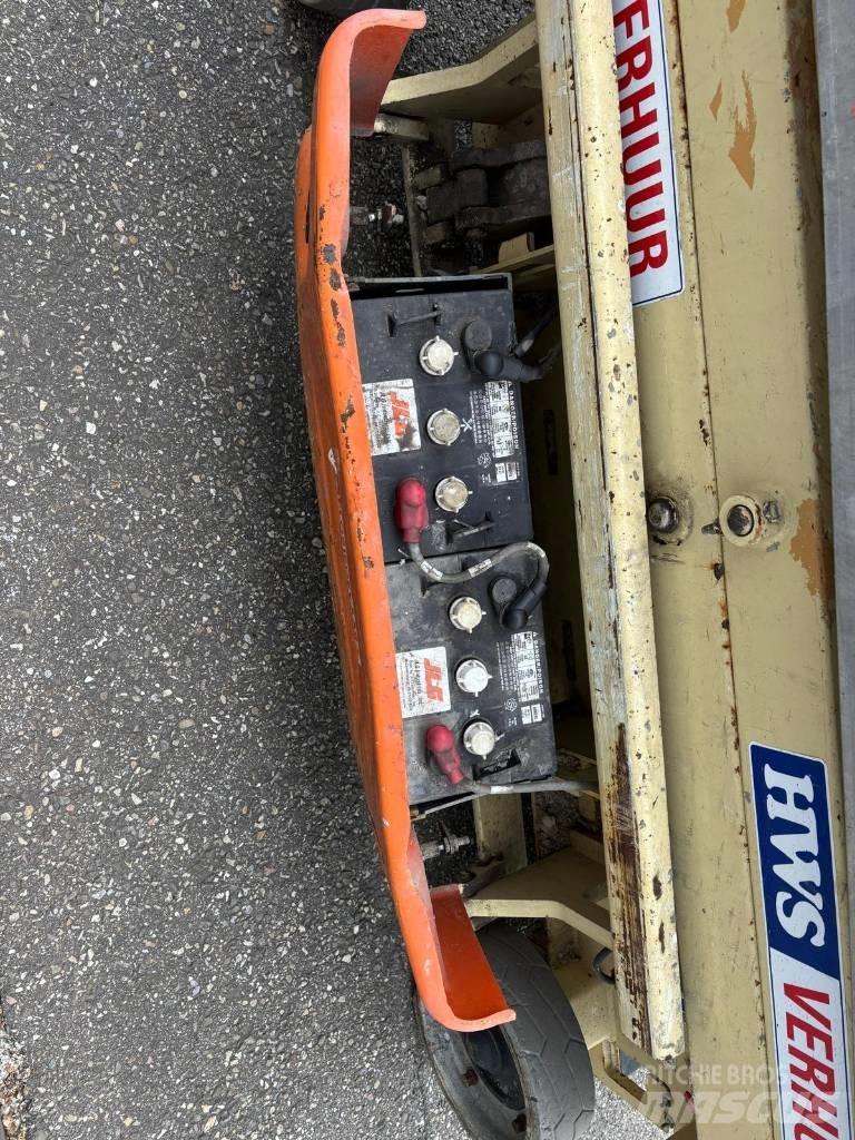 JLG 1930 ES رافعات مقصية الشكل
