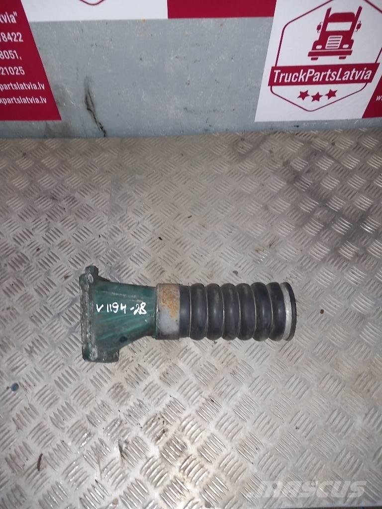 Volvo FH 12  1676491 مشعات