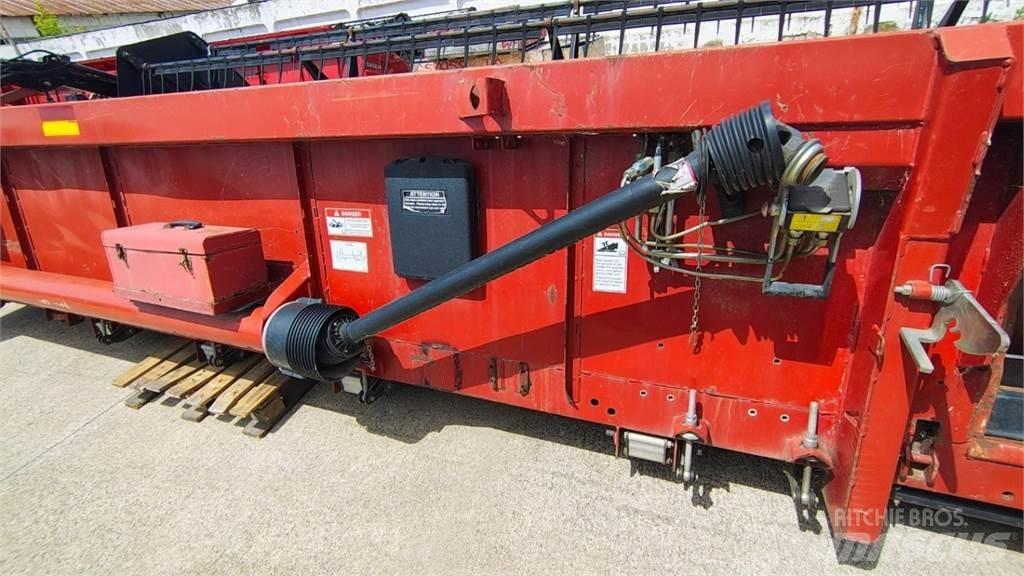 Case IH 3020 رؤوس حصادات
