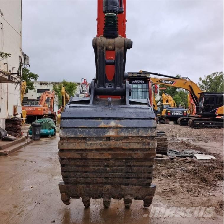 Doosan DX 340 حفارات زحافة