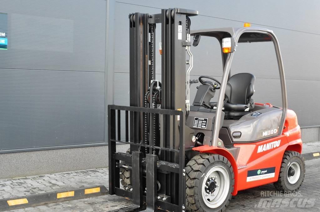 Manitou MI30D شاحنات الديزل