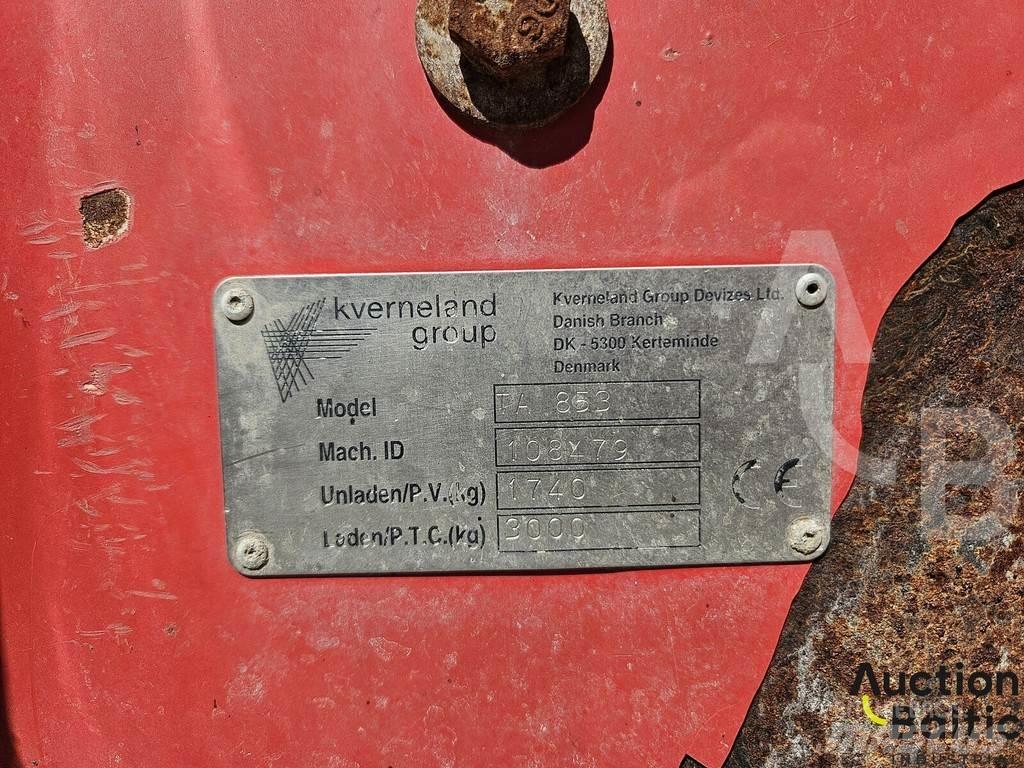 Kverneland TA 853 آلات تمزيق الحزم وتقطيعها ونشرها