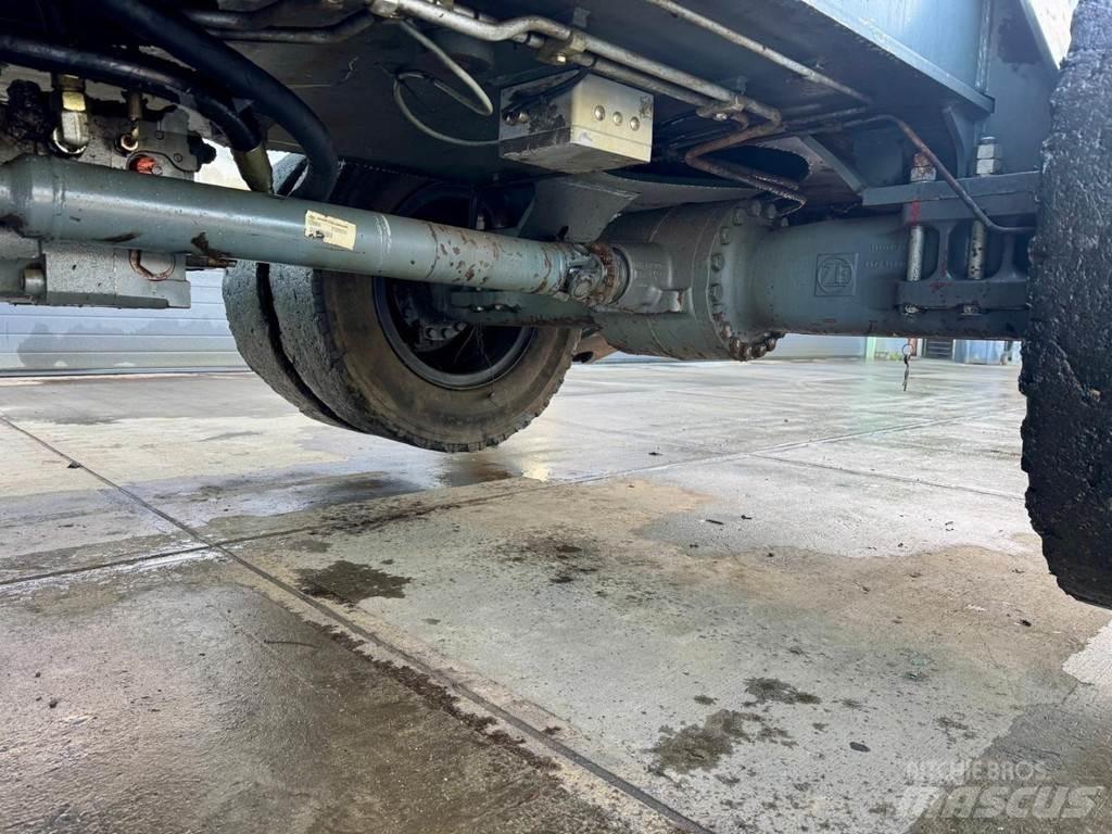 Liebherr A 924 C مناولات المخلفات / مناولات صناعية