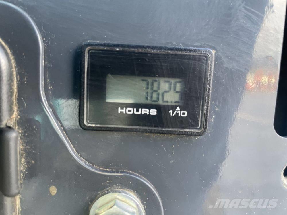 Kobelco SK 28 SR حفارات صغيرة أقل من 7 طن (حفارات صغيرة)