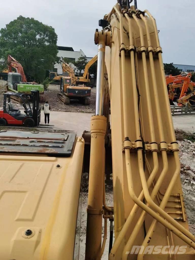 Komatsu PC 400-7 حفارات زحافة