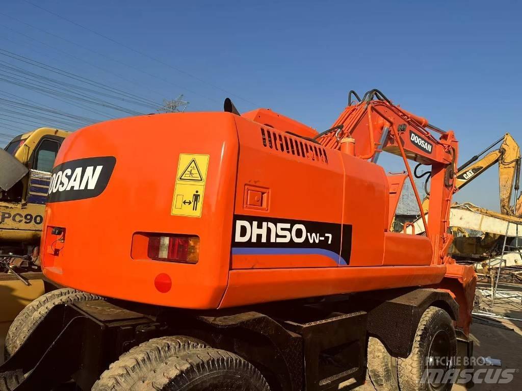 Doosan 150 W-7 حفارات بعجل