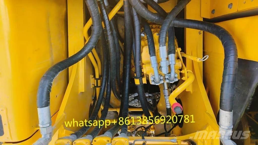 Komatsu PC 240-8 حفارات وسط 7 طن - 12 طن