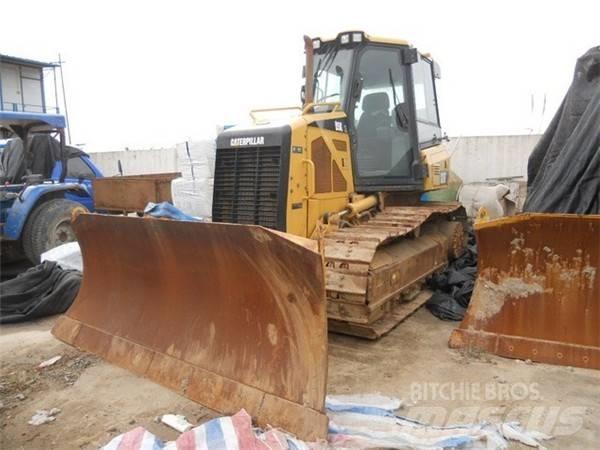 CAT D 5 K LGP بلدوزرات مجنزرة
