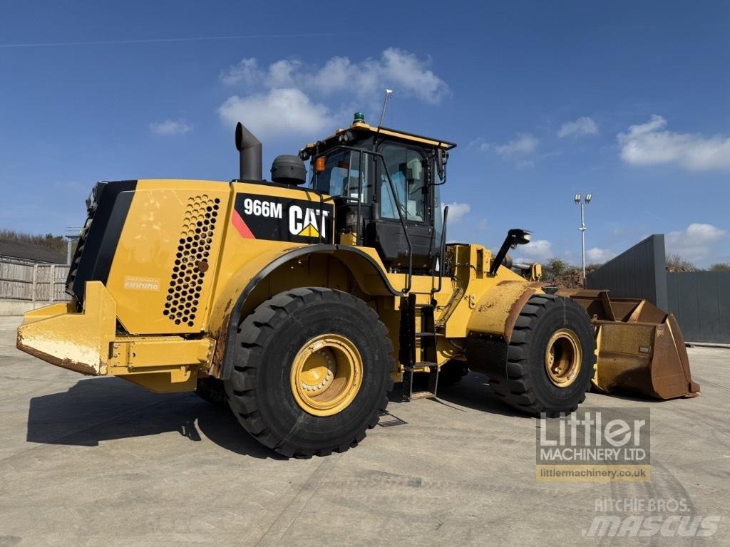 CAT 966 M لوادر بعجل
