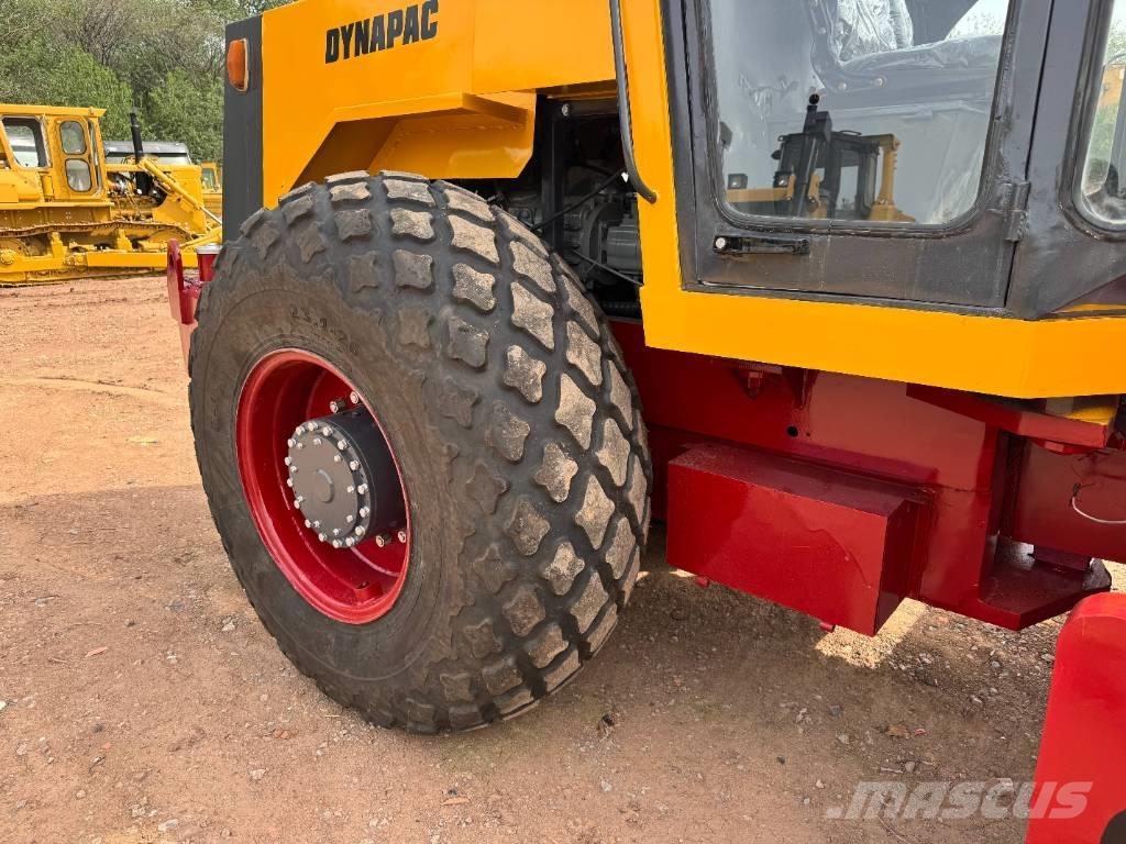 Dynapac CA 30 D مداحل أحادية الأسطوانة