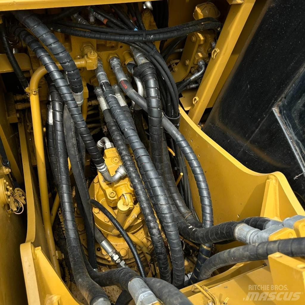 CAT 315 D حفارات زحافة