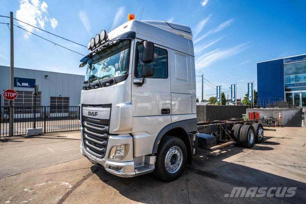 DAF XF 510 شاحنات بمقصورة وهيكل