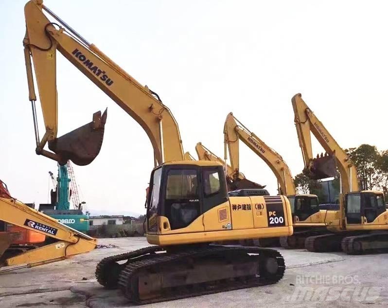 Komatsu pc220-7 حفارات زحافة