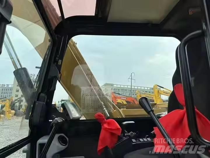 CAT 307 حفارات زحافة