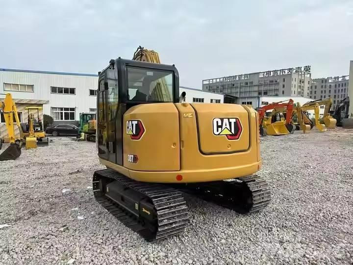 CAT 307 حفارات زحافة