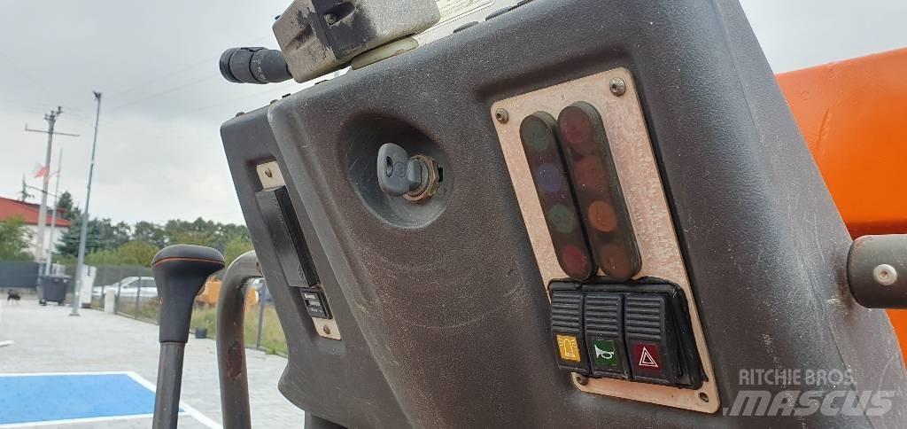 Ausa D 600 APG عربات نقل قلابة للمواقع