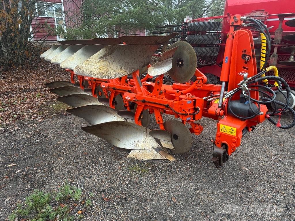Kuhn Vari-Master 122 محاريث عكسية