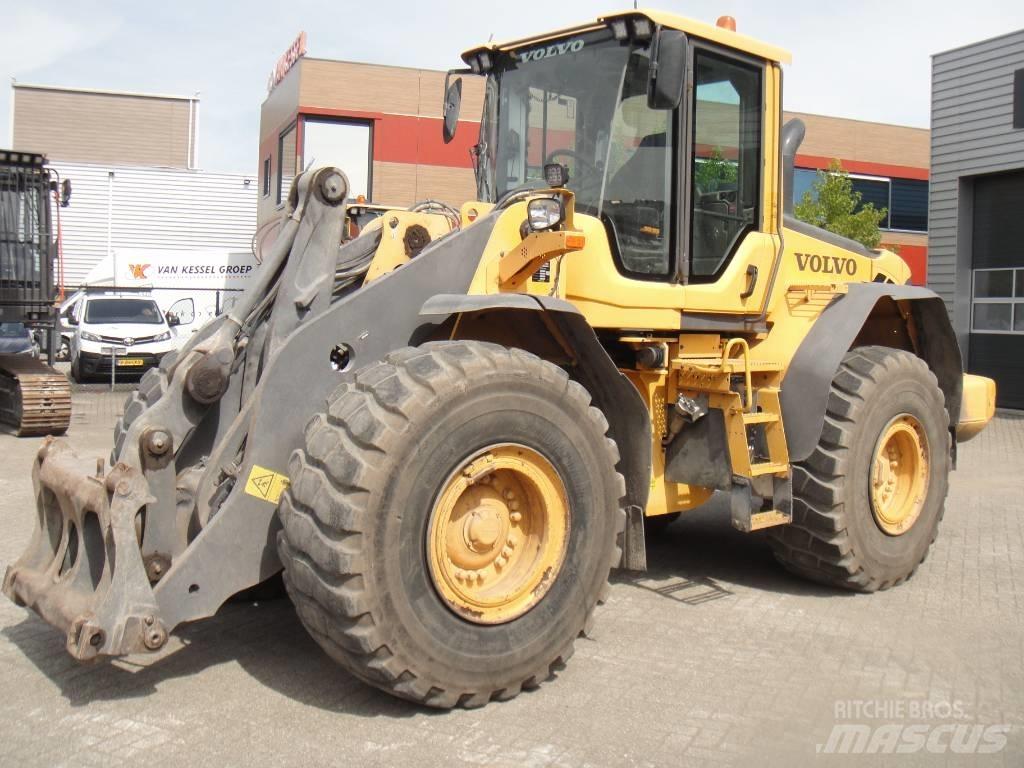 Volvo L 110 F لوادر بعجل