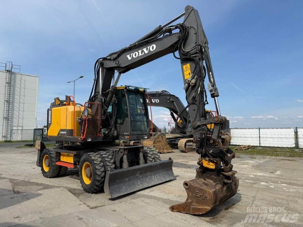 Volvo EWR150E حفارات بعجل