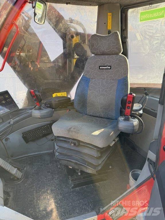 Komatsu 931 XC حصادات