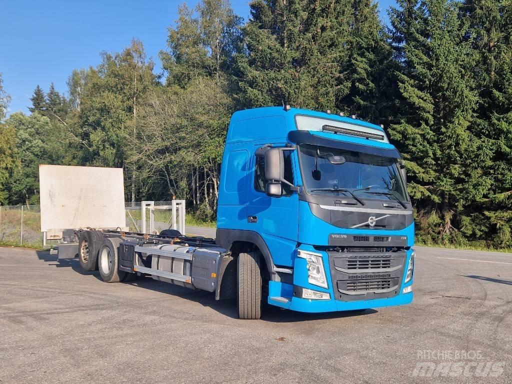 Volvo FM500 6X2*4 شاحنات بمقصورة وهيكل