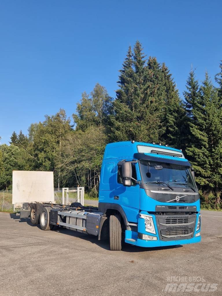 Volvo FM500 6X2*4 شاحنات بمقصورة وهيكل