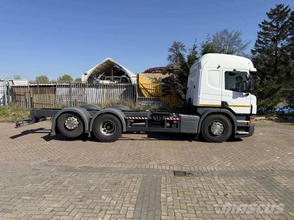 Scania P280 شاحنات بمقصورة وهيكل