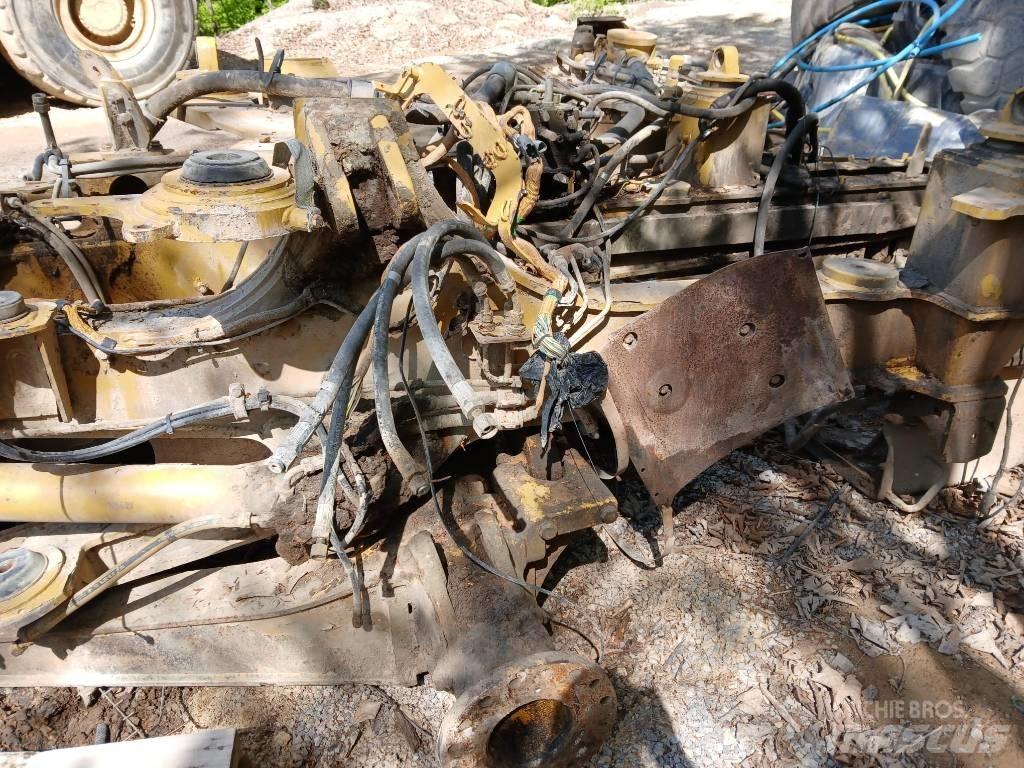 CAT 730 ساحبات مفصلية