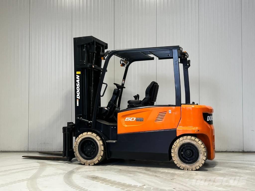 Doosan B50X-7 شاحنات ذات رافعات شوكية تعمل بالكهرباء