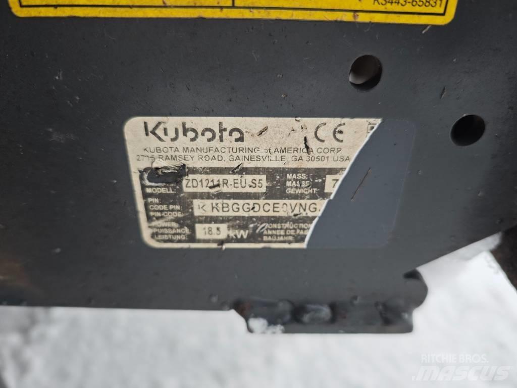 Kubota ZD 1211 ركوب الحشائش