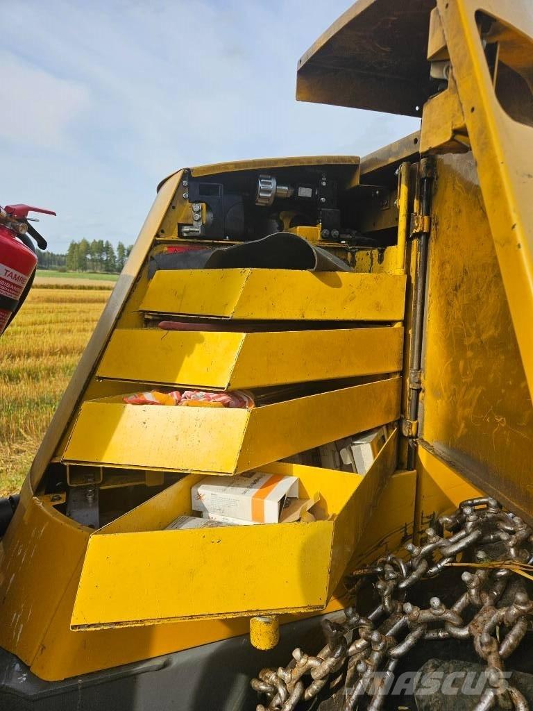 Sampo-Rosenlew HR 46 حصادات