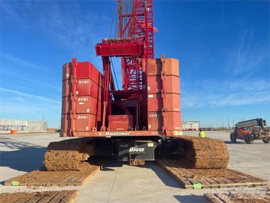 Manitowoc 14000 رافعات مجنزرة