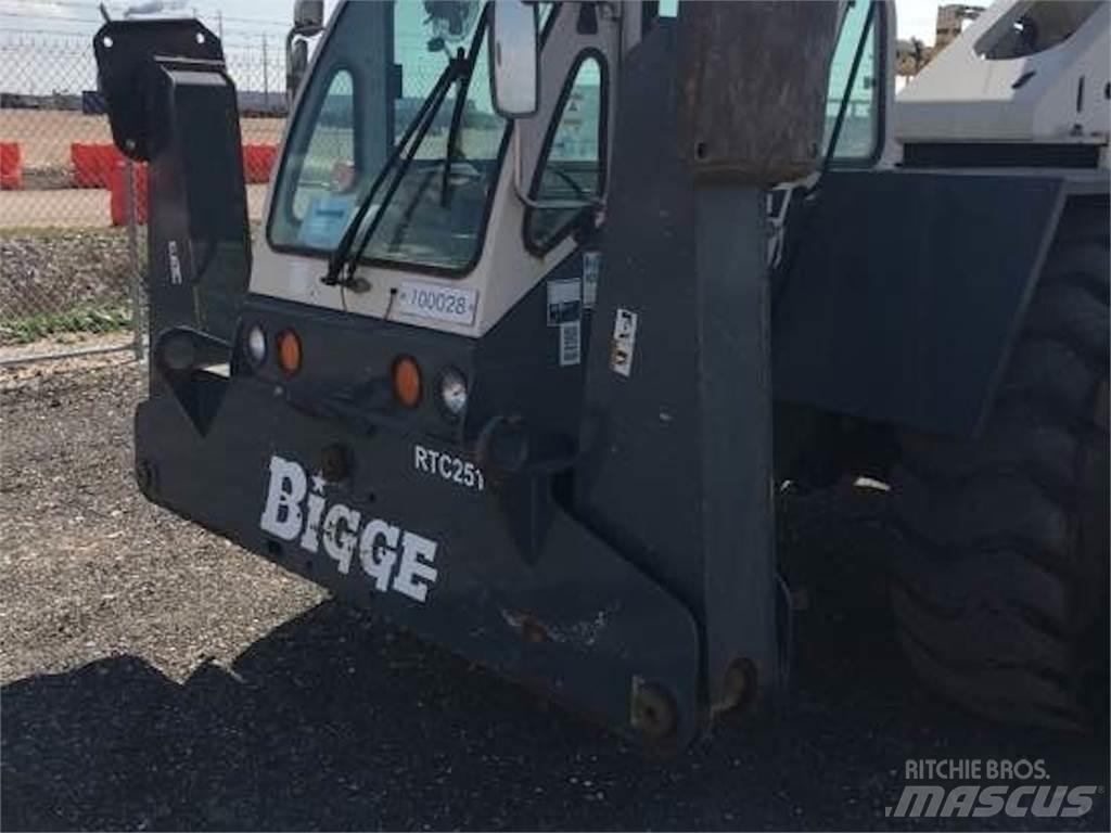 Terex CD225 رافعات الطرق الوعرة