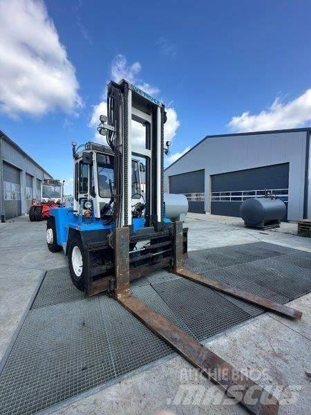 Svetruck 1260-28 شاحنات الديزل