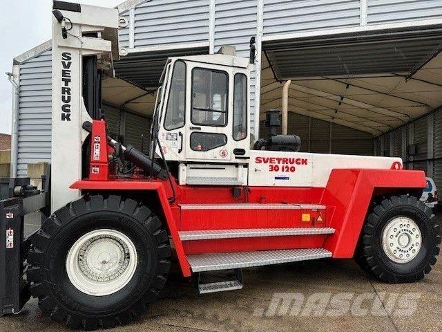 Svetruck 30120-46 شاحنات الديزل