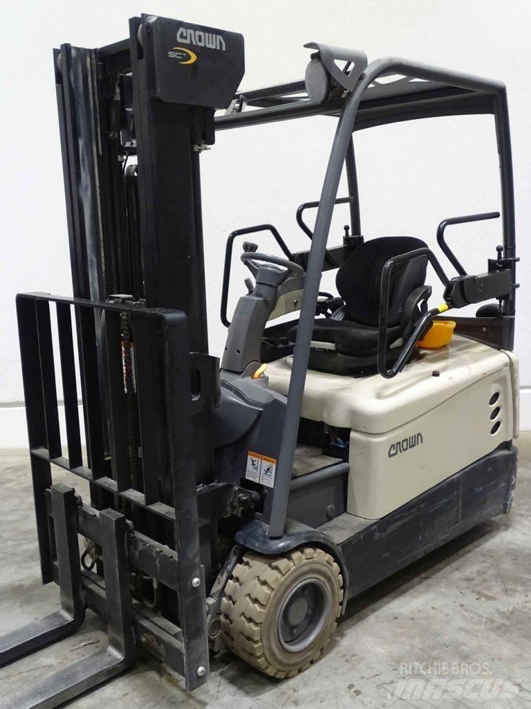 Crown SCT6060-2.0 شاحنات ذات رافعات شوكية تعمل بالكهرباء