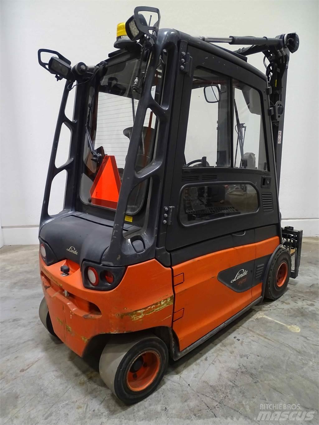 Linde E25L-01 شاحنات ذات رافعات شوكية تعمل بالكهرباء