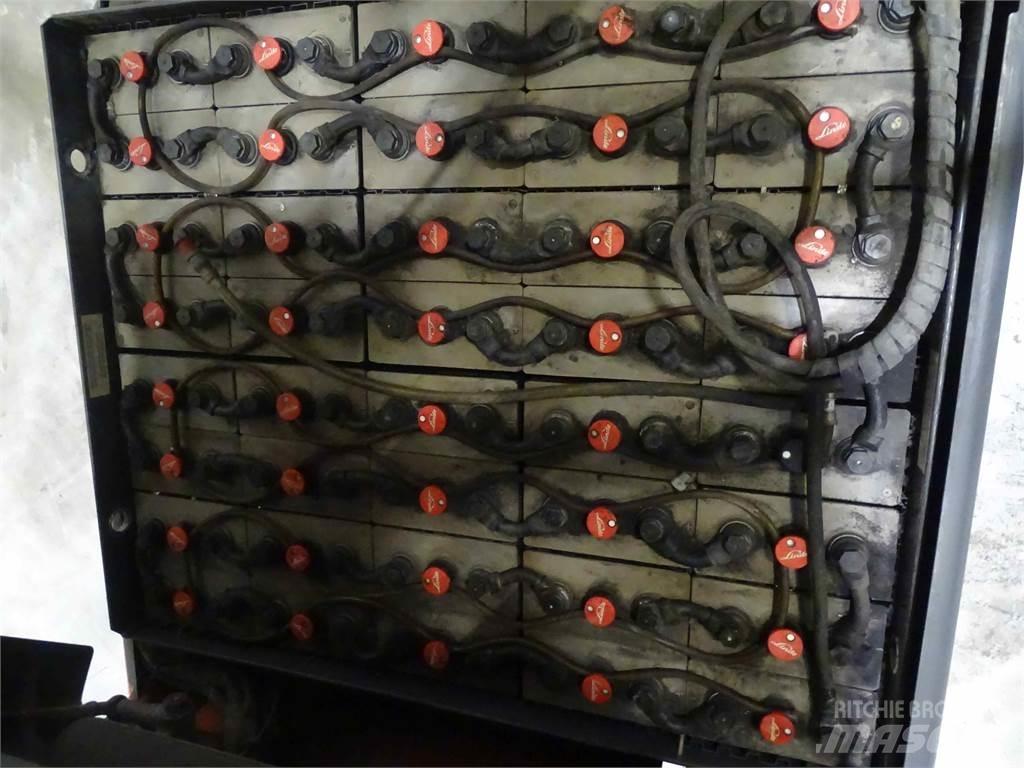 Linde E25L-01 شاحنات ذات رافعات شوكية تعمل بالكهرباء
