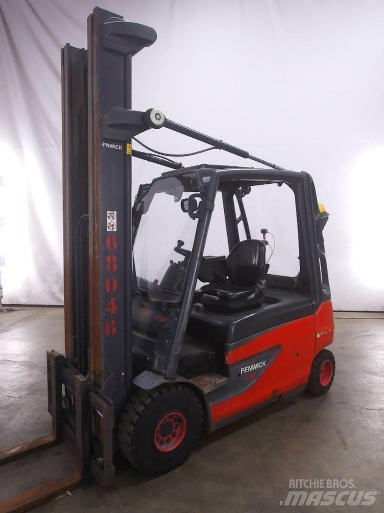 Linde E30L-01 شاحنات ذات رافعات شوكية تعمل بالكهرباء