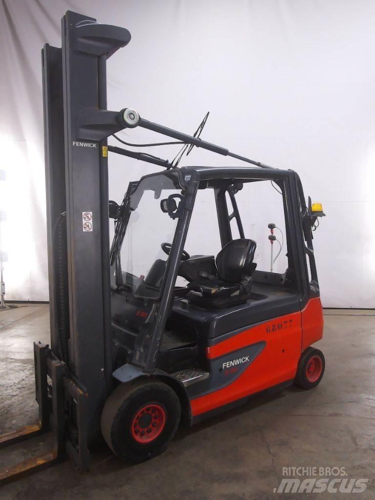 Linde E30L-01 شاحنات ذات رافعات شوكية تعمل بالكهرباء