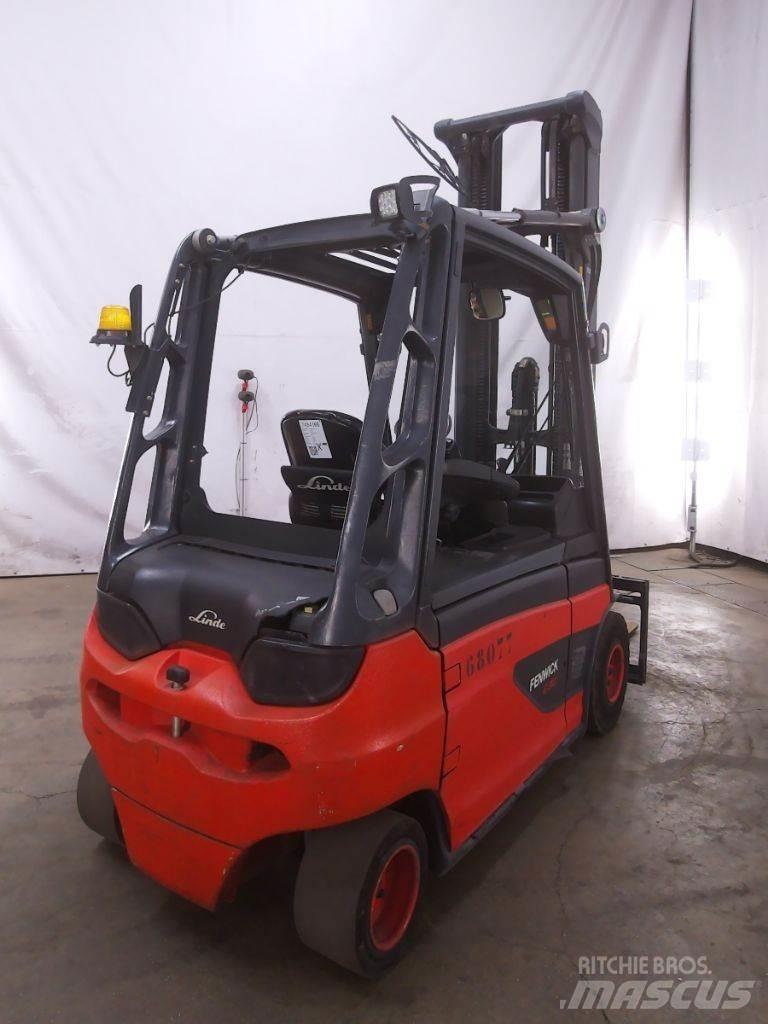 Linde E30L-01 شاحنات ذات رافعات شوكية تعمل بالكهرباء