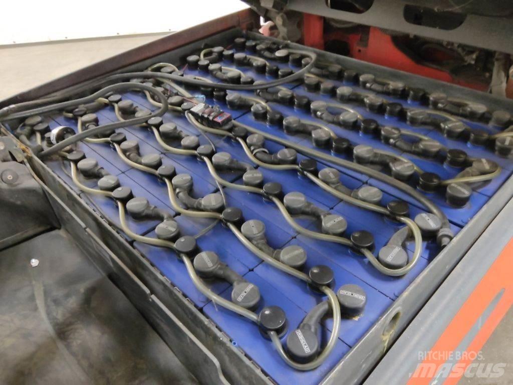 Linde E30L-01 شاحنات ذات رافعات شوكية تعمل بالكهرباء