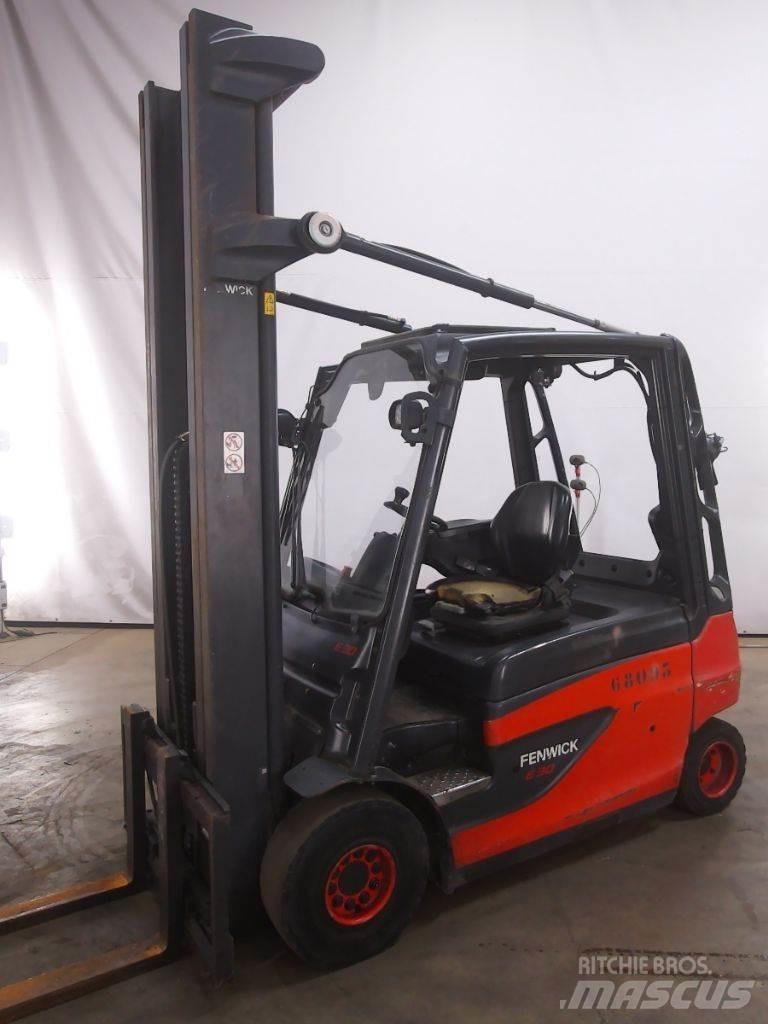 Linde E30L-01 شاحنات ذات رافعات شوكية تعمل بالكهرباء